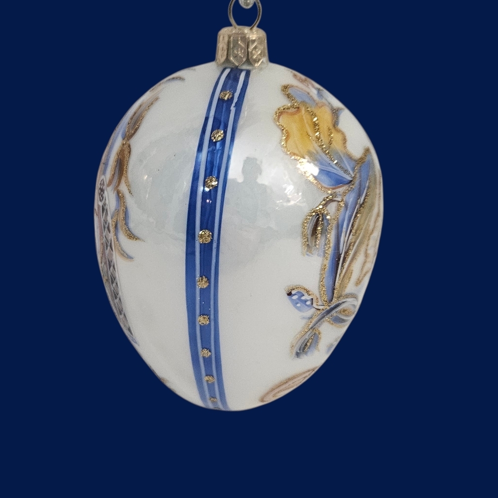 MMA Vintage Large Hand Blown Glass St. George & the Dragon Egg Ornament - Picture 5 of 12